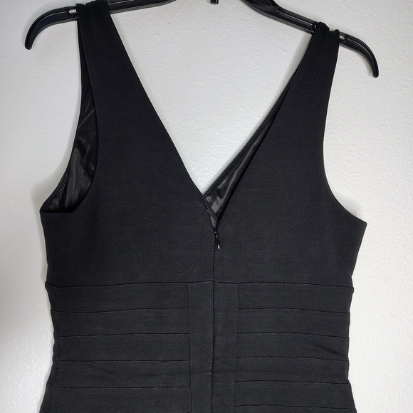 EXPRESS Women's Black Layered Sleeveless V-Neck Strechy Zip Back Dress Sz M - Picture 6 of 11